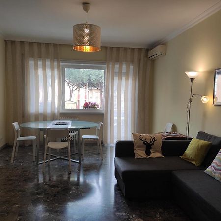 Cinthia'S House Apartment Rome Bagian luar foto