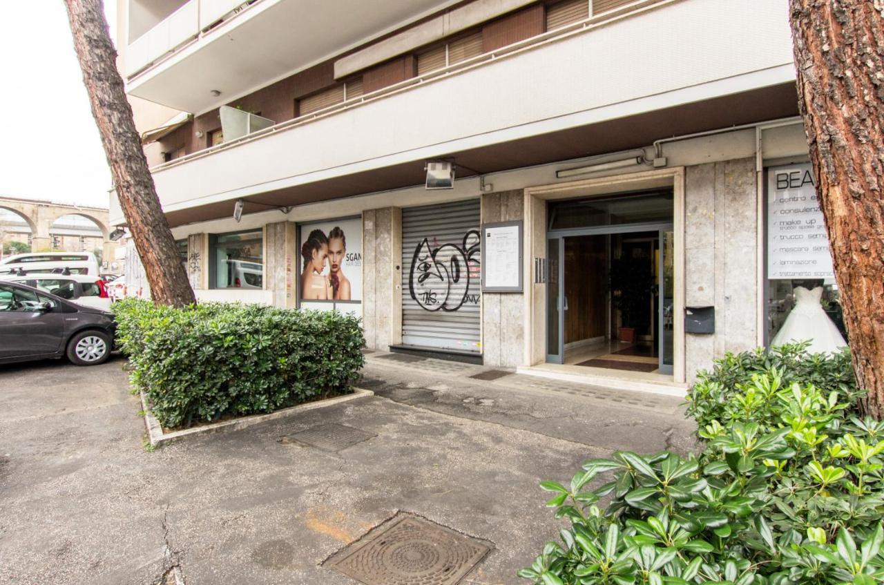 Cinthia'S House Apartment Rome Bagian luar foto